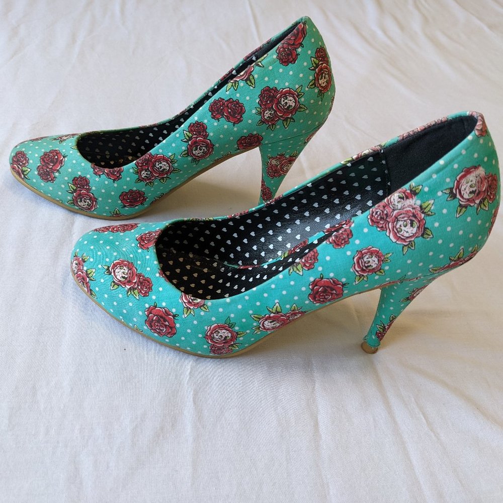 'Scary Prairie' Blue Flower Skull Heels